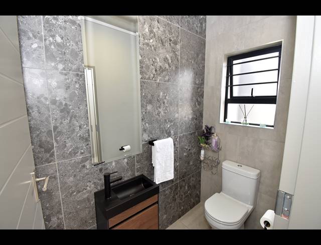 4 BEDROOM HOUSE TO LET IN ZANDSPRUIT